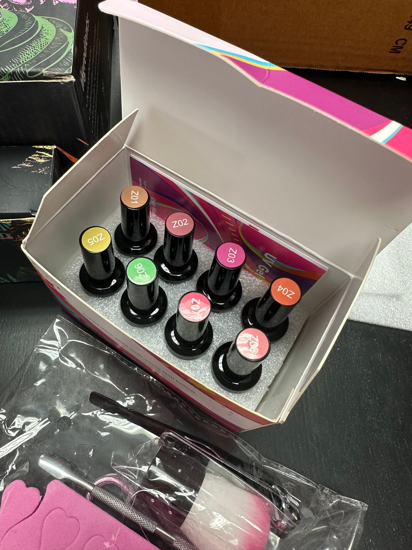 💅 带 UV LED 灯的凝胶指甲油套装 – 美丽指甲的完整套装!