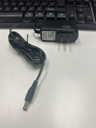 吉他踏板电源迷你电源,带 8 个独立输出 9V DC 300mA 短路保护美国适配器