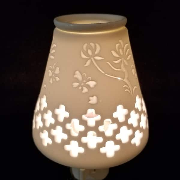 Butterfly Pattern Aroma Night Light, plug-in, white